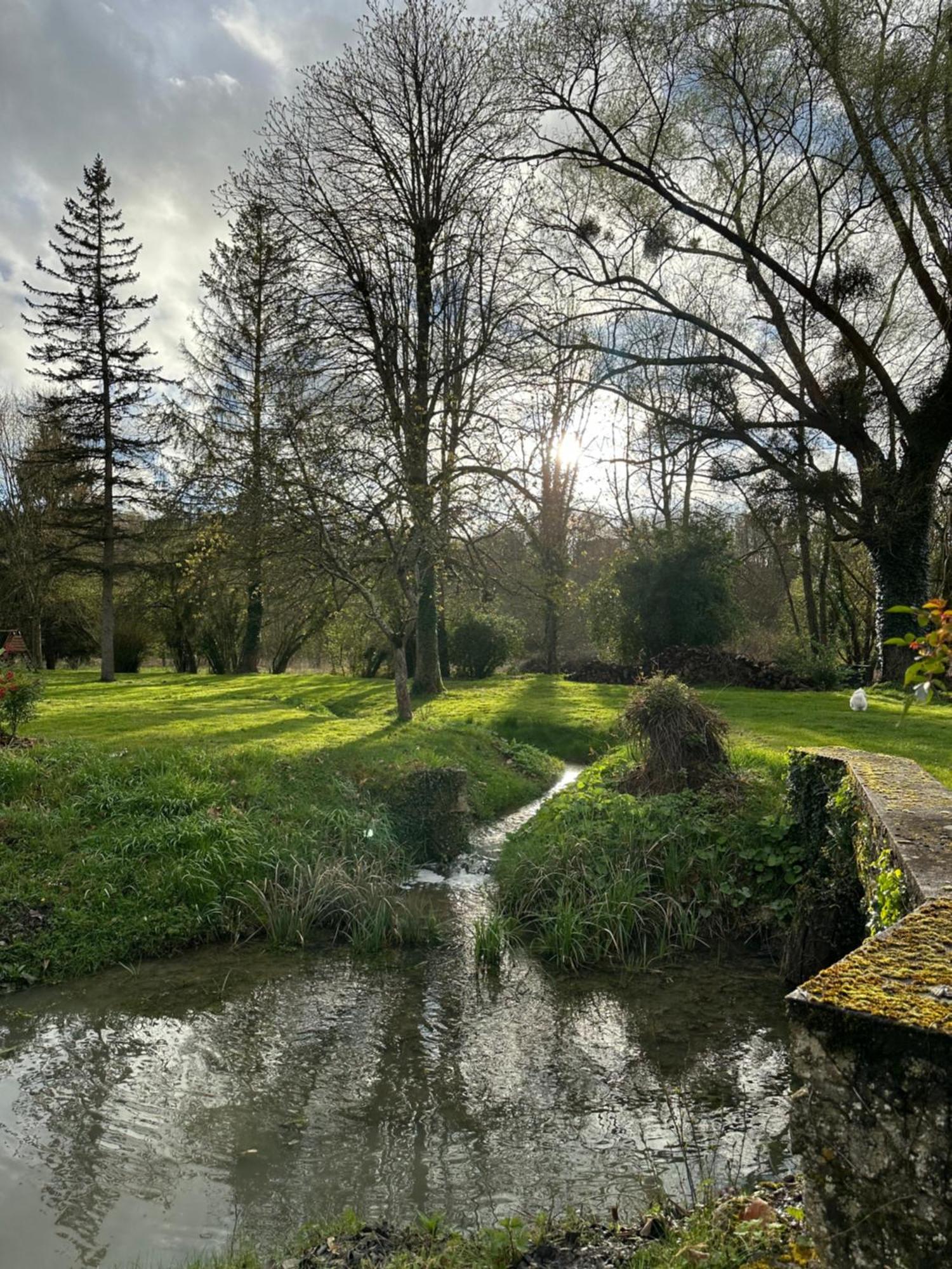 Bed and Breakfast Le Moulin De Francueil Exteriér fotografie